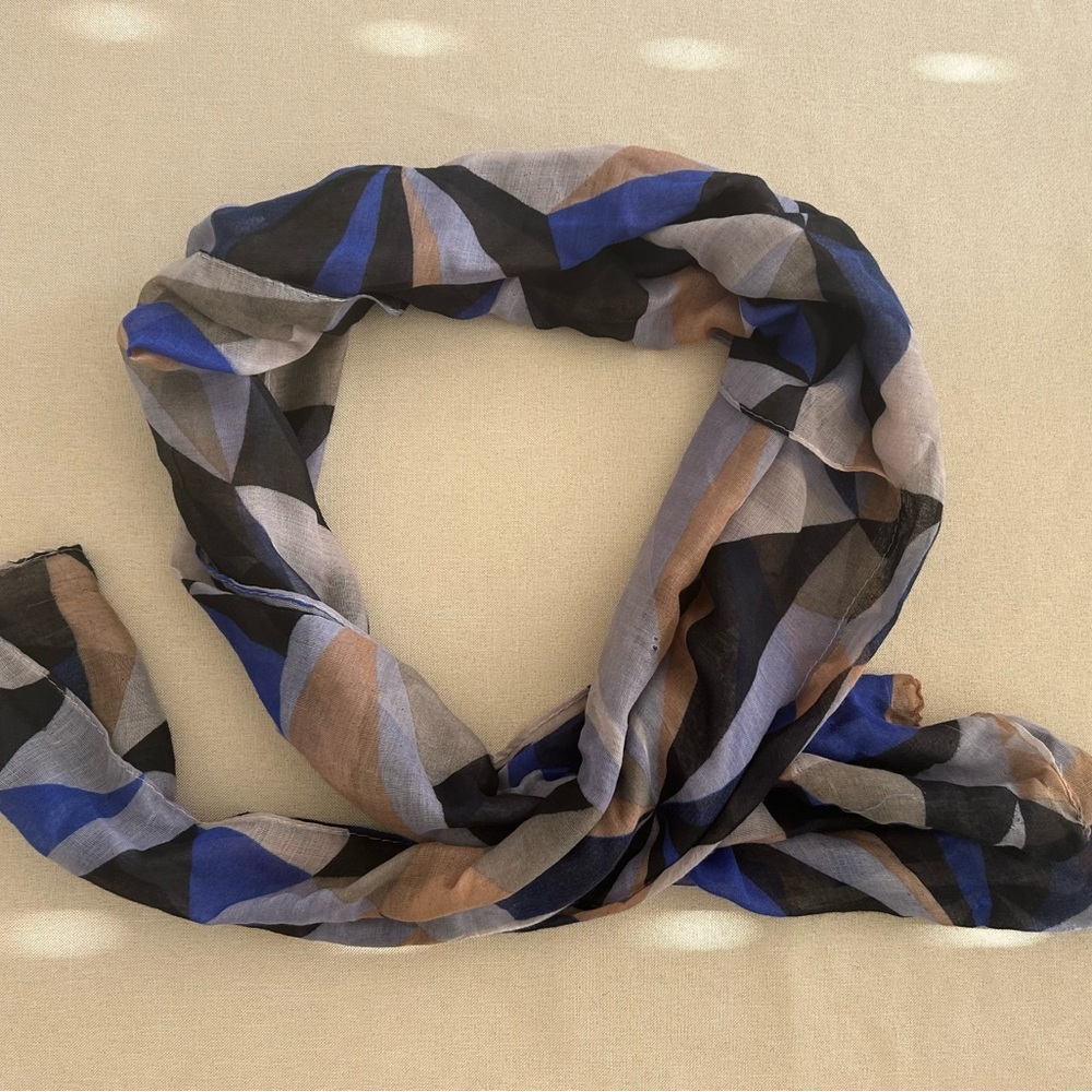 Long Gauzy scarf 33 x 71